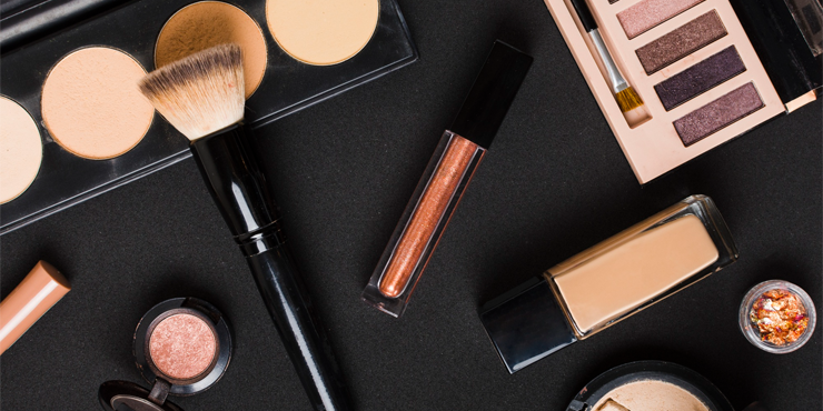 Save on Luxury Makeup Collections!